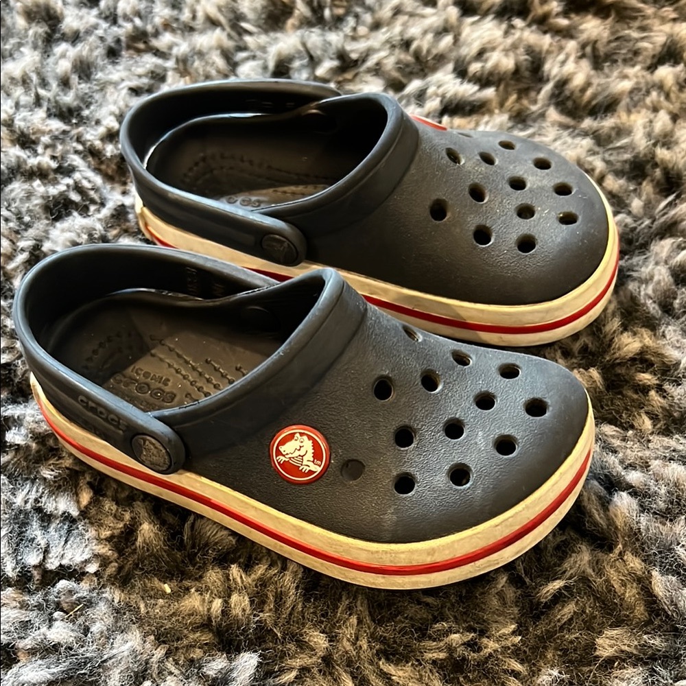 CROCS Blue and Red Water Shoes for Versatile Comfort